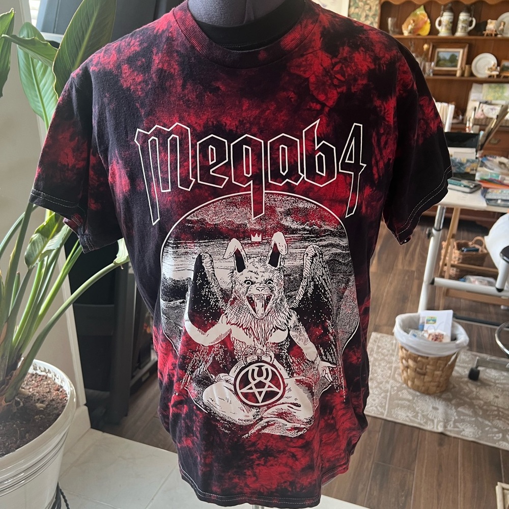 Mega 64 T-Shirt By Gildan Size M